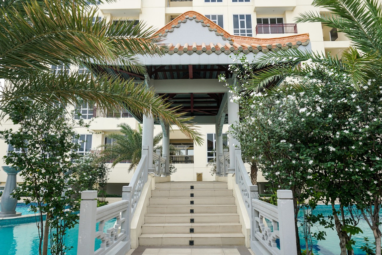 Exterior & Views 5, Fabulous 2BR Lucky Tower Apartment By Travelio, West Jakarta