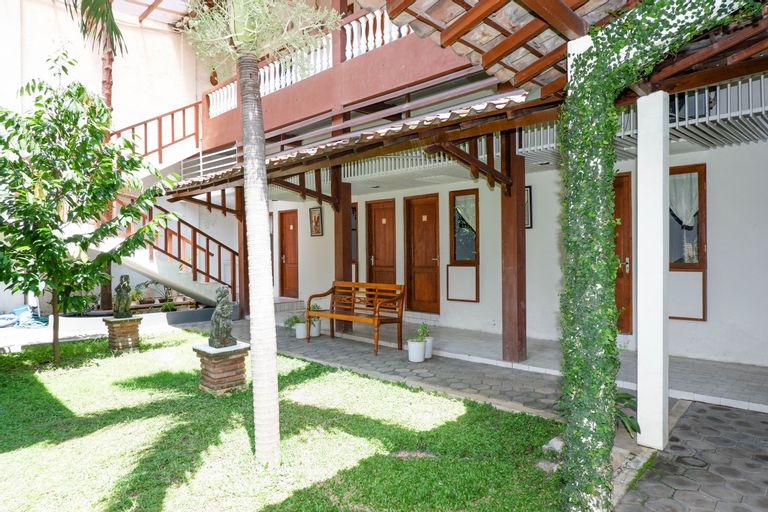 OYO 422 Achterhuis Residence, Semarang