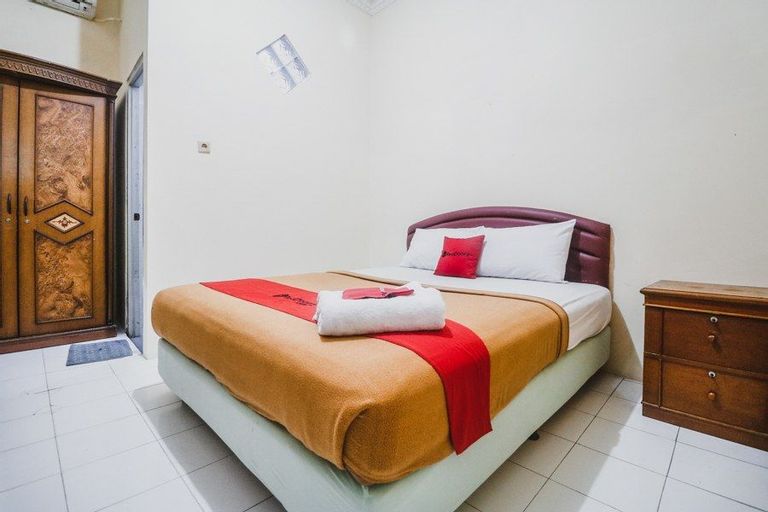 RedDoorz near Lokasari Mangga Besar 7, West Jakarta