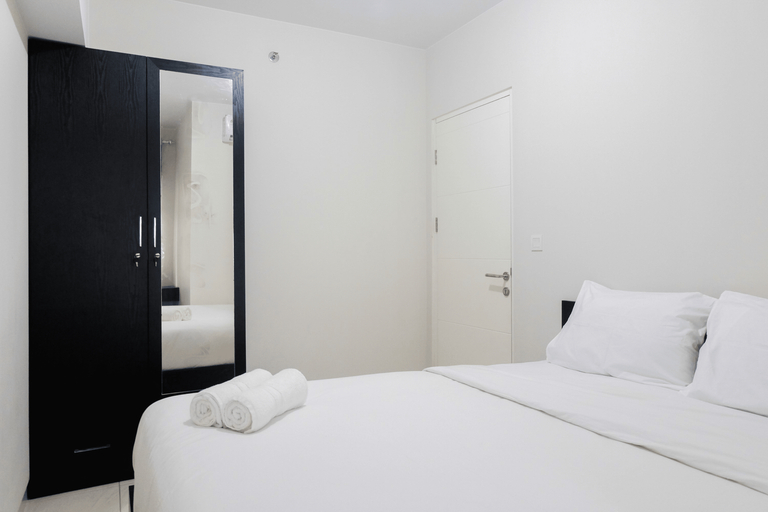 Spacious 2BR Springlake Apartment near Summarecon Mall By Travelio, Bekasi