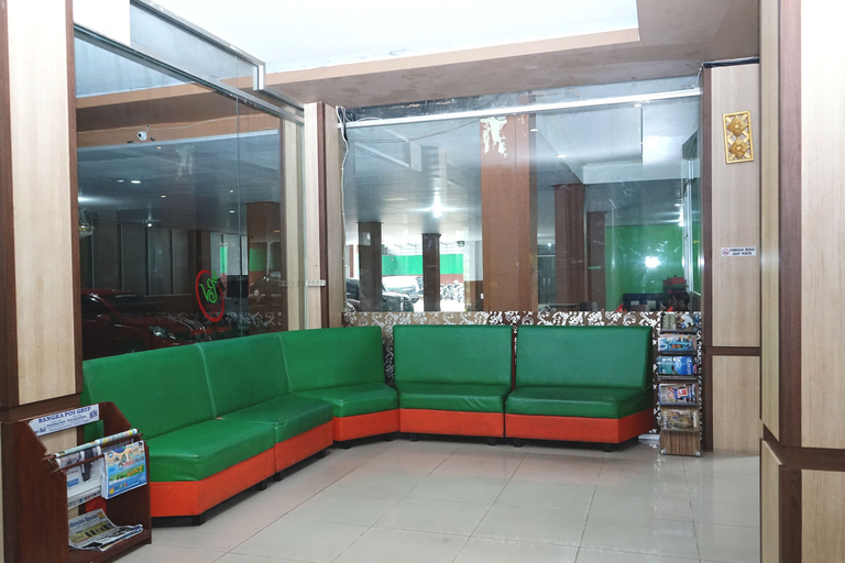 Public Area 1, OYO 629 Grand Vella Hotel, Central Bangka