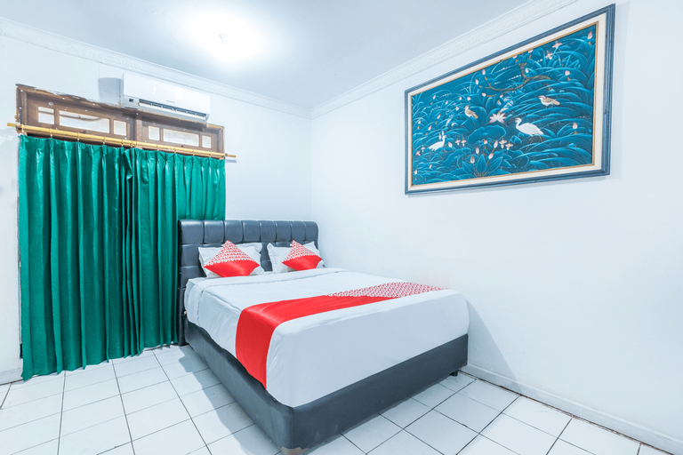 OYO 1424 Guntary Residence, East Jakarta