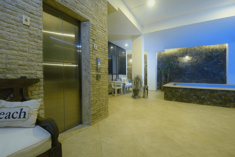 Triple 8 Suites, West Manggarai