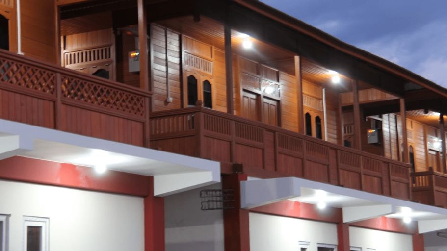 GRANADA INN PALU, Palu