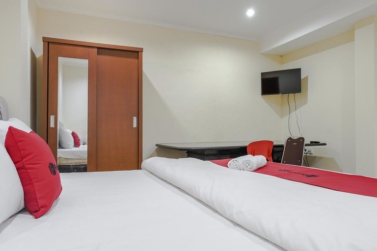 RedDoorz @ Jalan Biak Roxy Jakarta, Central Jakarta