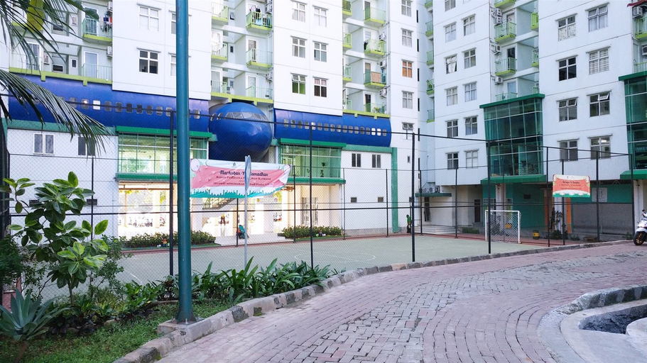 Exterior & Views 4, Clean and Comfy 2BR at Pancoran Riverside Apartment By Travelio, Jakarta Selatan