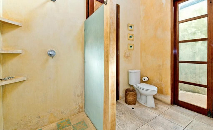 Bathroom, Rumi Villas, Badung