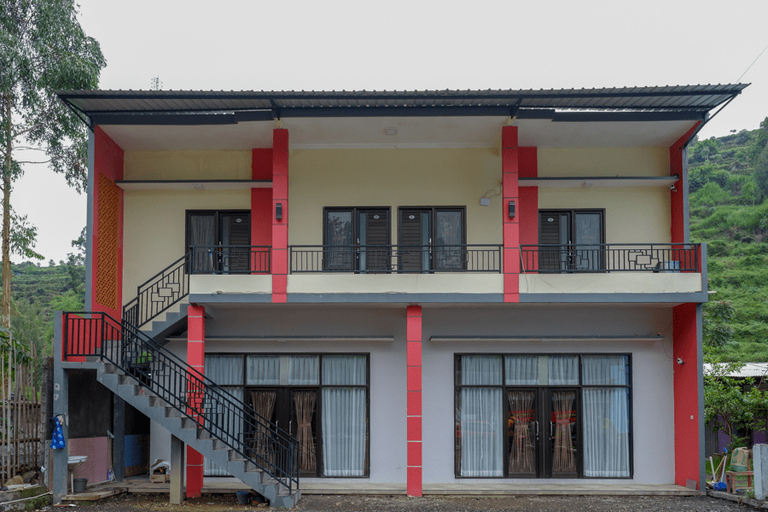 Exterior & Views 2, RedDoorz @ Gerbang Dieng Plateau Area, Wonosobo