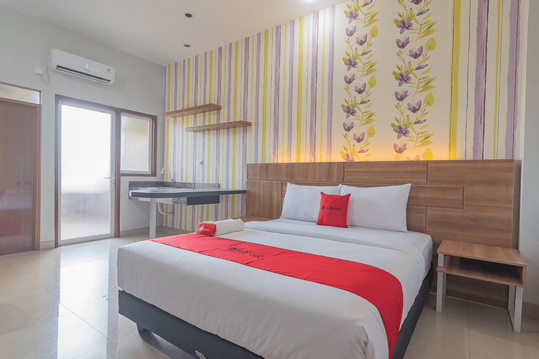 Bedroom 3, RedDoorz Plus near Taman Budaya Samarinda, Samarinda