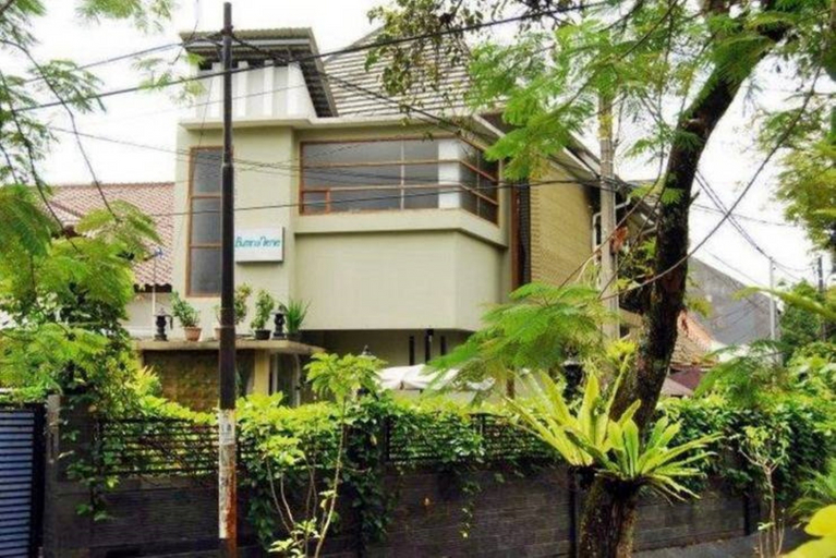 Bumina Nie Nie Guest House, Bandung