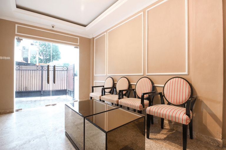 Others 4, RedDoorz near Stadion Manahan Solo, Solo