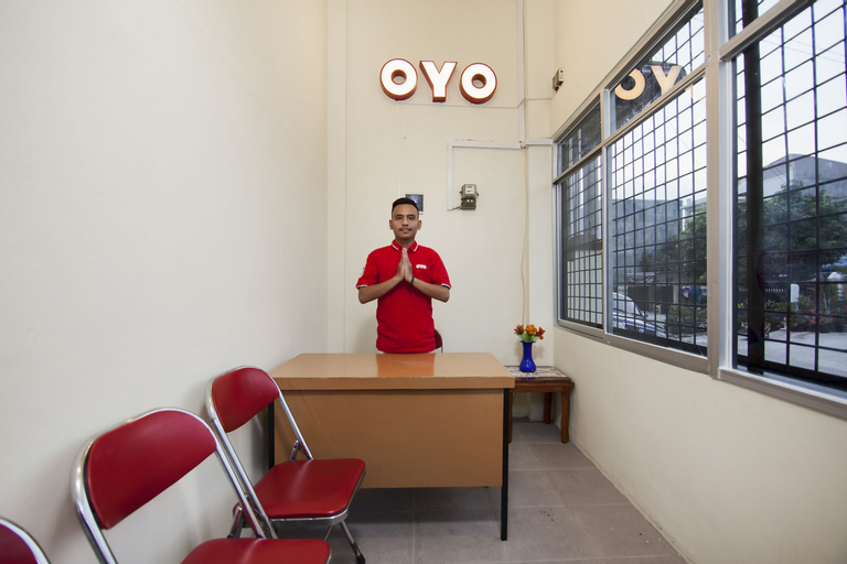 OYO 885 Tangkul Residence, Medan