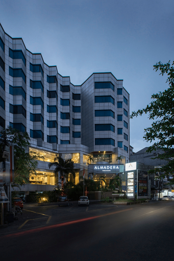 Almadera Hotel, Makassar