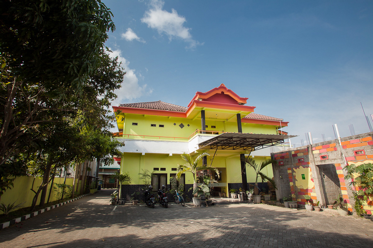 OYO 1069 Hotel New Rajawali, Pacitan