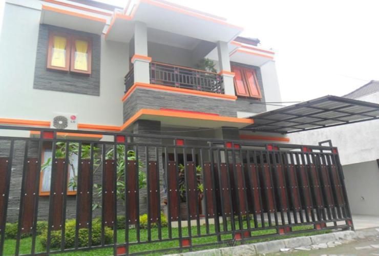 Simply Homy near Mall Ambarukmo Plaza ( 4BR 20 minutes to Malioboro), Yogyakarta