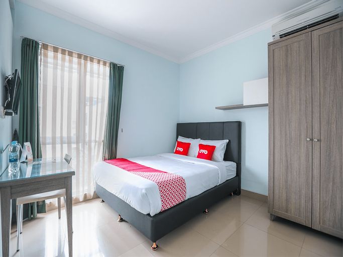 OYO 1551 Studento Guest House (permanently closed), South Tangerang