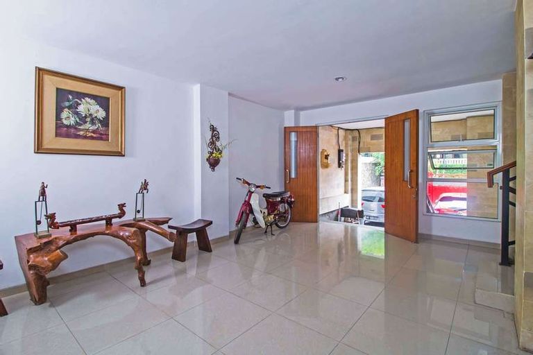 RedDoorz near Cilandak Town Square, Jakarta Selatan