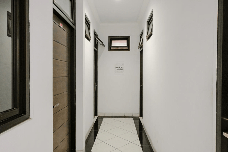 Public Area 2, Guest House Qudsi Syariah, Malang