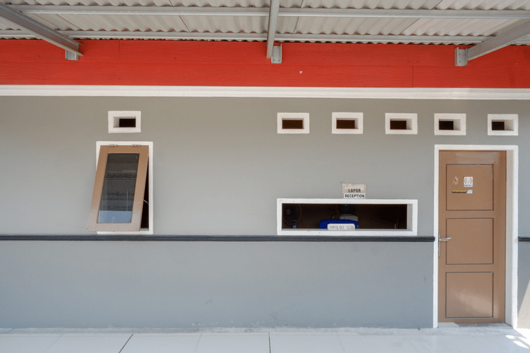 KoolKost near RS Samaritan Palu ( Minimum Stay 6 Nights ), Palu