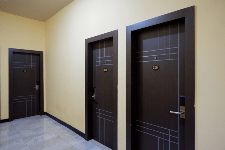 RedDoorz Plus @ Cameloan Hotel Palu, Palu