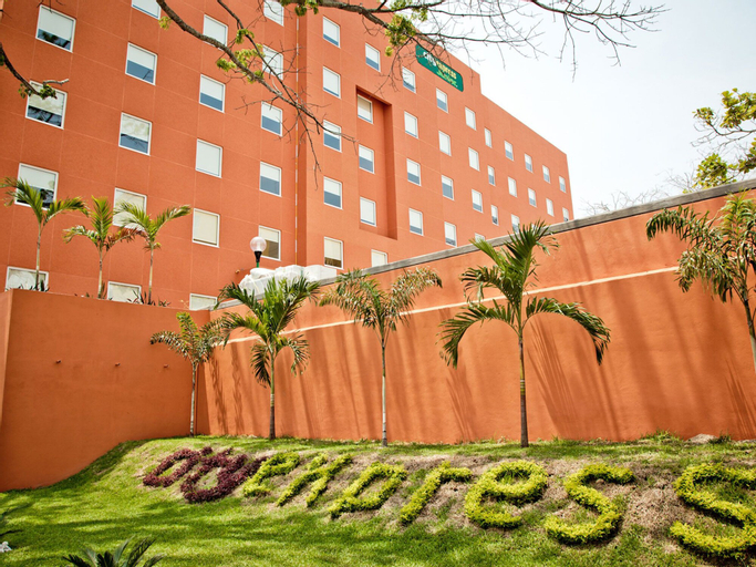 City Express Junior Villahermosa, Centro
