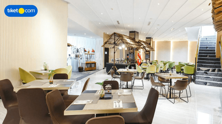 Forriz Hotel Yogyakarta - Food & Drinks