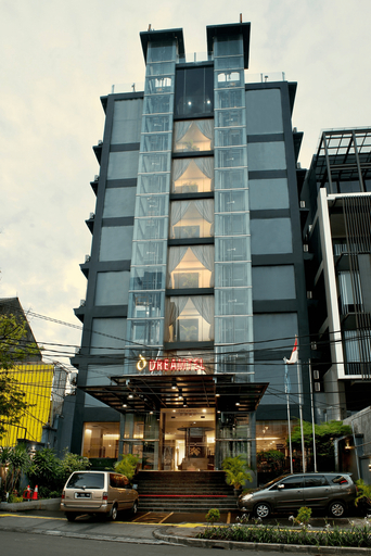 Exterior & Views 1, Dreamtel Hotel Jakarta, Central Jakarta