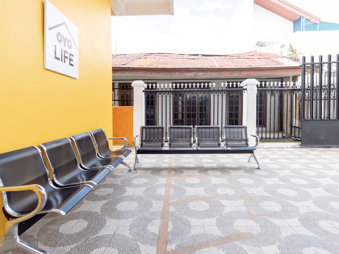 OYO Life 2158 Arista Residence Syariah, Medan