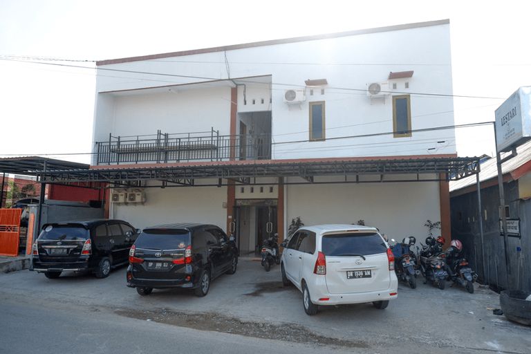 RedDoorz near Pasar Baru Mamuju, Mamuju