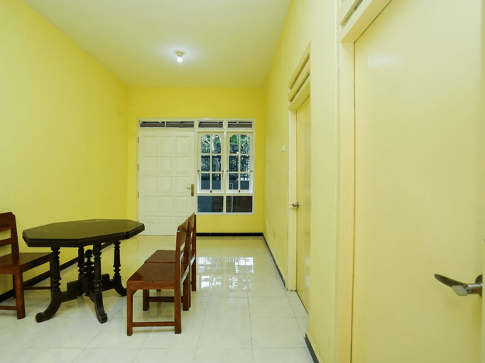 Others 5, OYO 2663 Jombang Permai Syariah Residence, Jombang