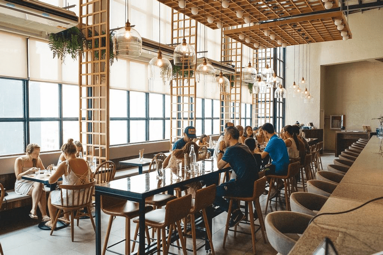 Food & Drinks 18