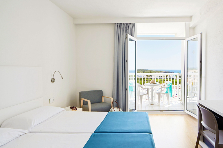 Bedroom 4, Globales Cala'n Bosch, Baleares