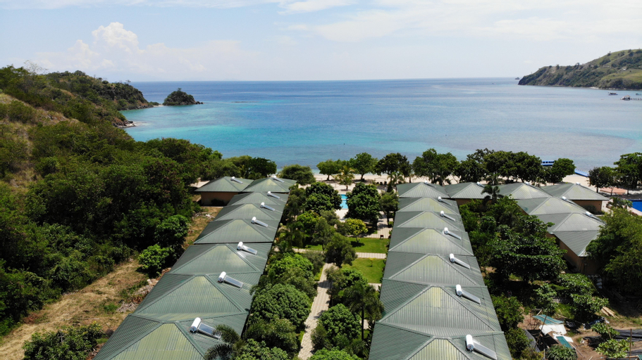 Exterior & Views 8