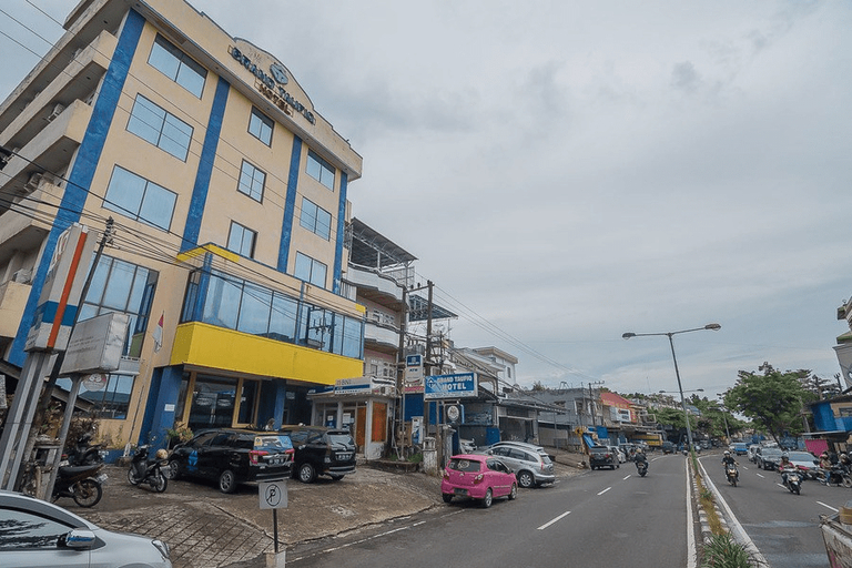 Exterior & Views 1, RedDoorz Syariah @ Grand Taufiq Tarakan, Tarakan