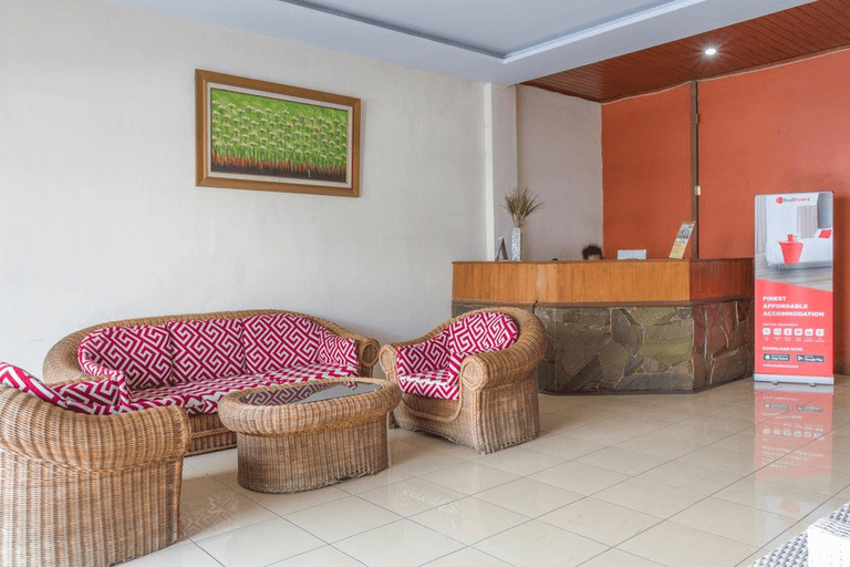 Public Area 3, RedDoorz Plus @ Otista Garut, Garut
