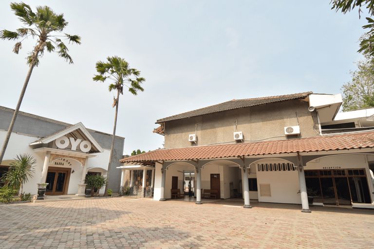 OYO 1232 Hotel Basra, Tuban