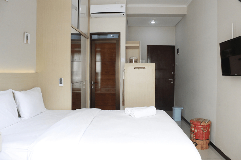 Bedroom 4, Homey Studio Gateway Pasteur Apartment near Exit Toll By Travelio, Bandung