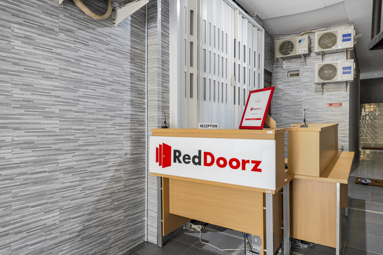 Public Area 2, RedDoorz @ Jemursari Surabaya 2, Surabaya