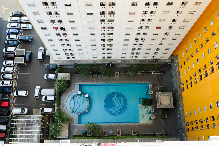 Budget 2BR Green Pramuka City Apartment By Travelio, Central Jakarta