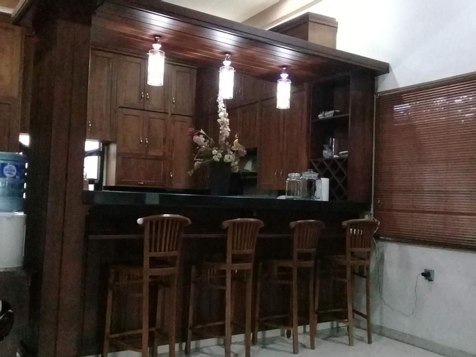 Others 3, D Mishel Homestay, Malang