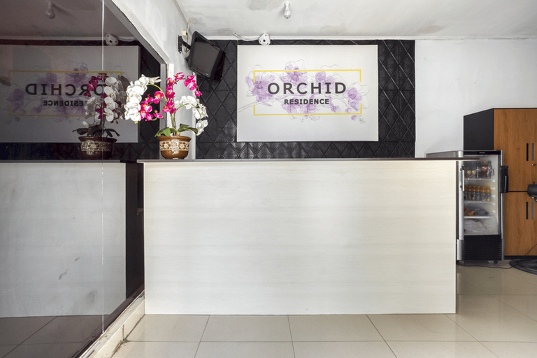 Public Area 5, RedDoorz near Tomang 2, West Jakarta