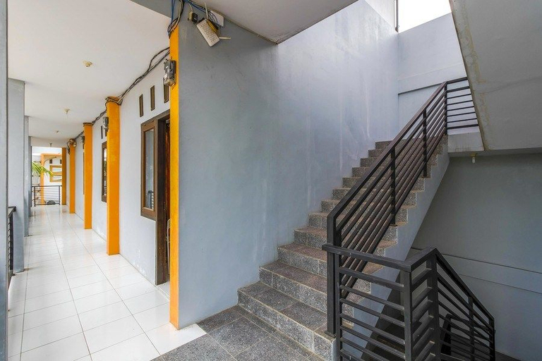 Public Area 4, RedDoorz @ Jagakarsa 2, South Jakarta