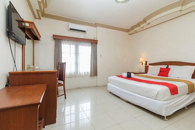 RedDoorz Plus near Taman Siring (tutup permanen), Banjarmasin