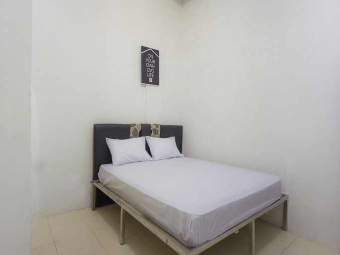 Bedroom 1, OYO Life 2366 Gatsu Kost, Medan