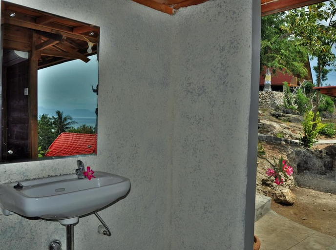 Bathroom 4, Petak Cottage, Klungkung