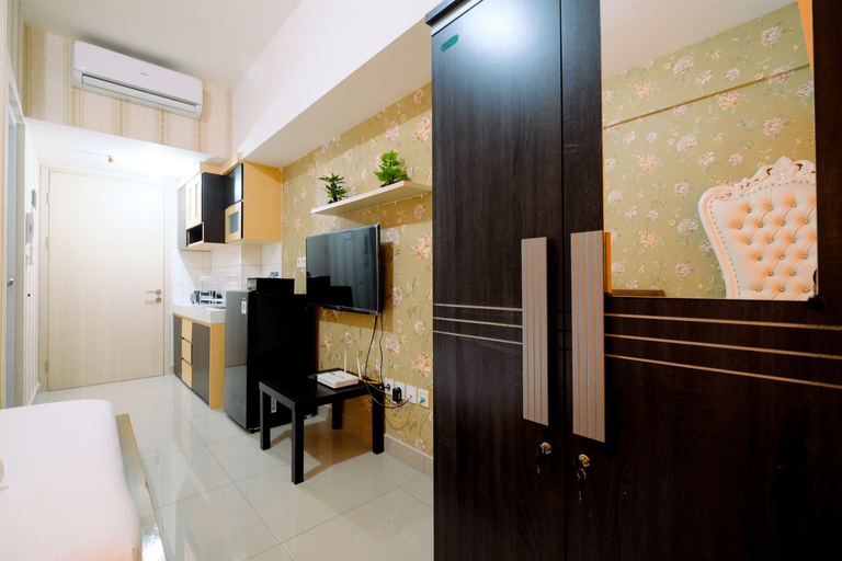 Comfy Studio Apartment at Springlake Summarecon Bekasi By Travelio, Bekasi