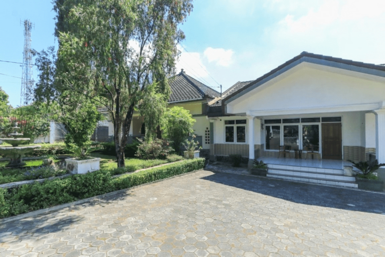 Exterior & Views 2, VIlla Bunga, Malang