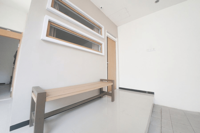 RedDoorz Syariah near Transmart MX Malang, Malang