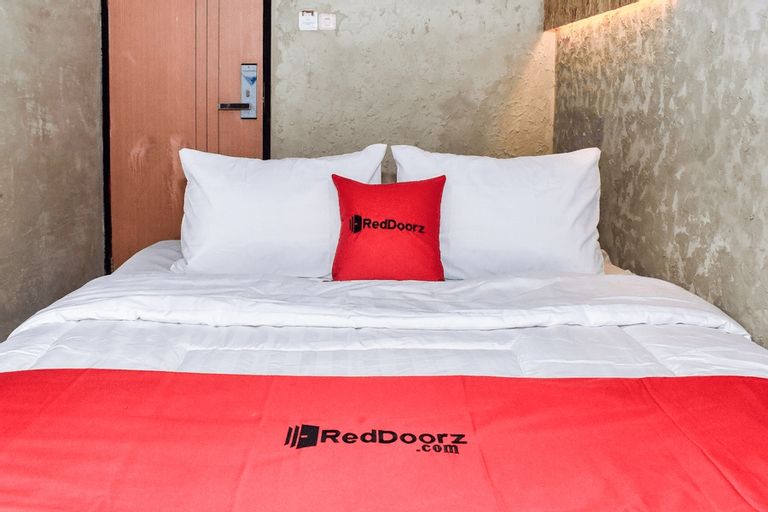 RedDoorz Plus @ Kemayoran, Central Jakarta