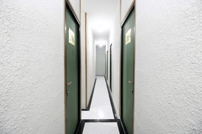 Others 5, Kamar Keluarga Pluit, North Jakarta